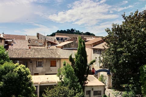 Effets Personnels, View from room