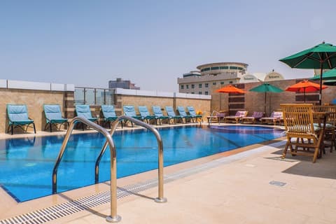 CRYSTAL PLAZA AL MAJAZ HOTEL, Pool