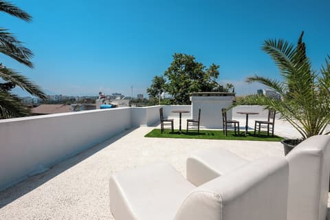 Delight Deluxe Hotel and Spa, Terrace/patio