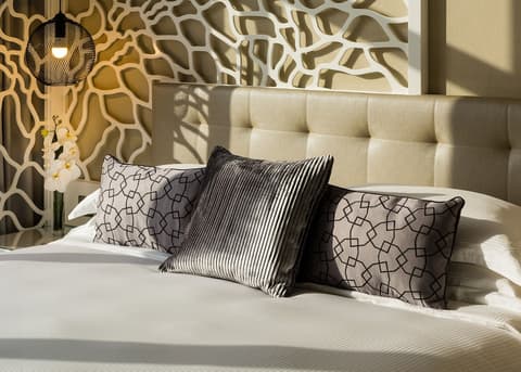 Beach Rotana Residences, Room