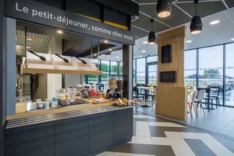 B&B HOTEL ANNEMASSE Saint-Cergues, Breakfast area