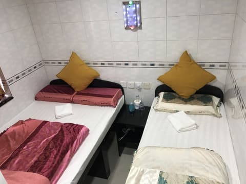 Philippine Hostel, Room