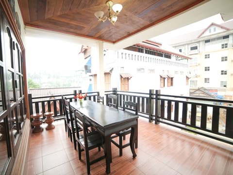 Maylay Guesthouse, Dining