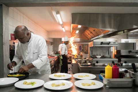 Seasense Boutique Hotel & Spa, Dining