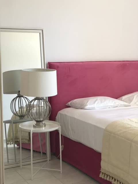 Maggana Residence, Room