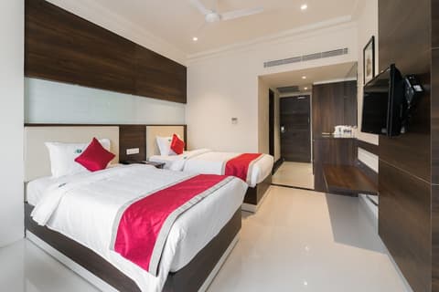 Park Continental, Room