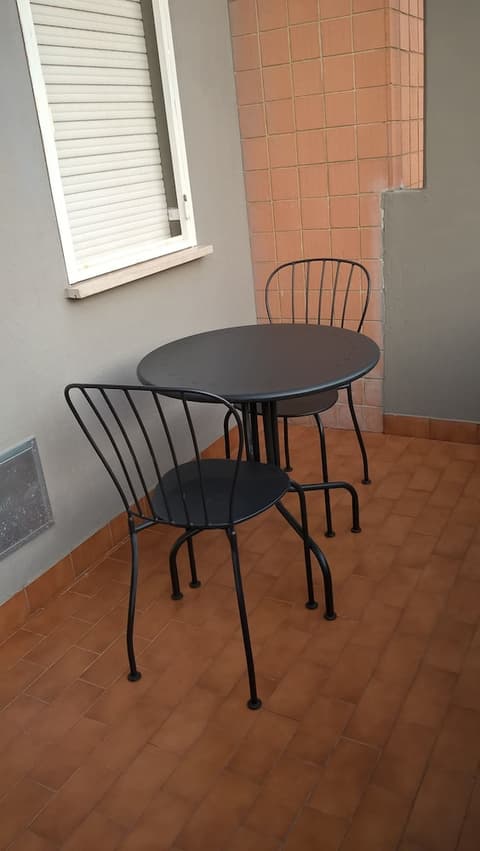 Vacanza a Casa, Balcony