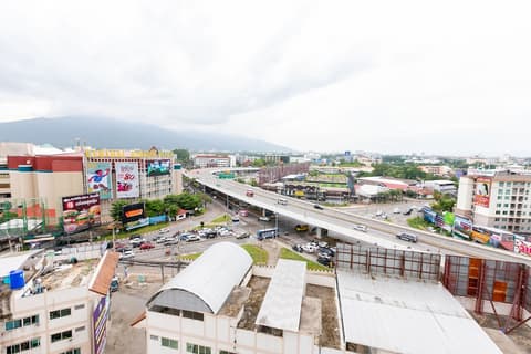 Locals Prio ChiangMai Central Airport Plaza, View from room