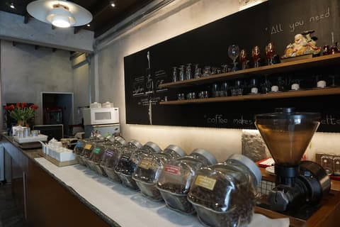 Intown Residence, Cafe