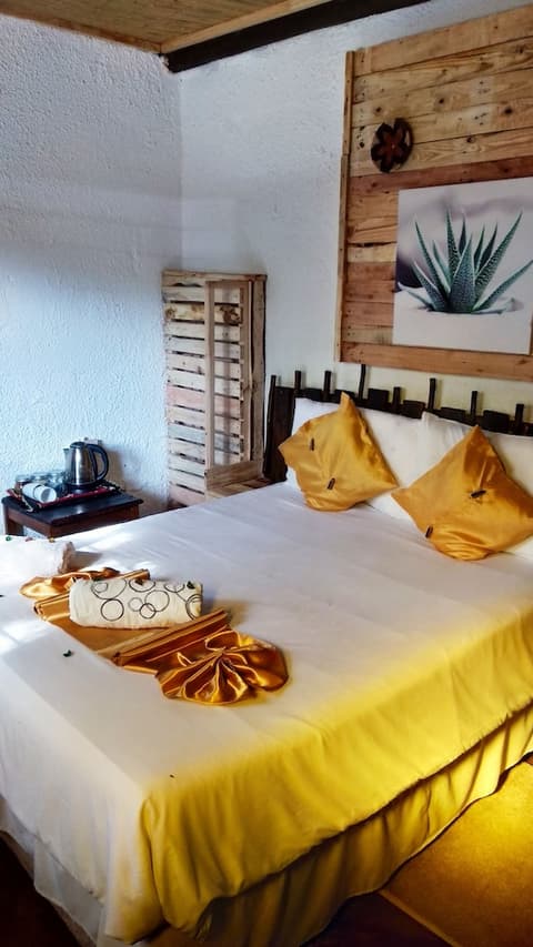 Elephant Trail Guesthouse and Backpackers, Room