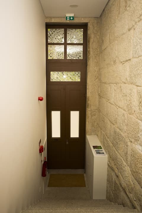 BO - Álvares Cabral Guest House, Interior entrance