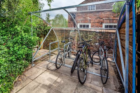 Astor York - Hostel, Bicycling