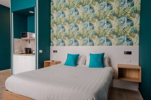 B&B Pontenuovo Bed, Room