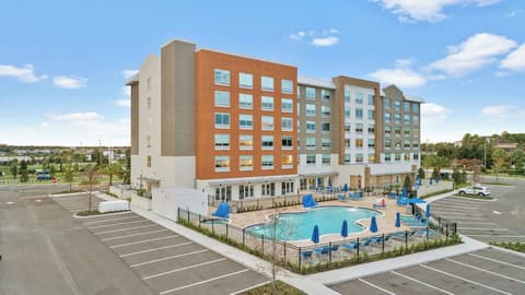 Holiday Inn Express & Suites Orlando - Lake Buena Vista by IHG, Property entrance