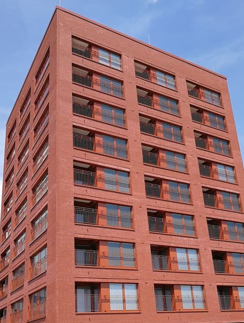 THE FLAG Oskar M., Exterior