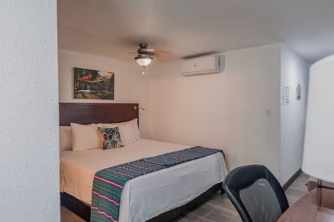 Drift Inn San Pedro, Room