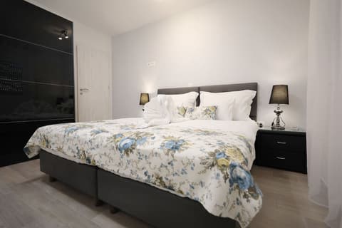 Luxury Majpruz Suites, Room