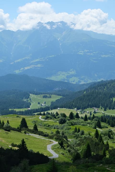 Me and All Hotel Flims, by Hyatt, Tennis court