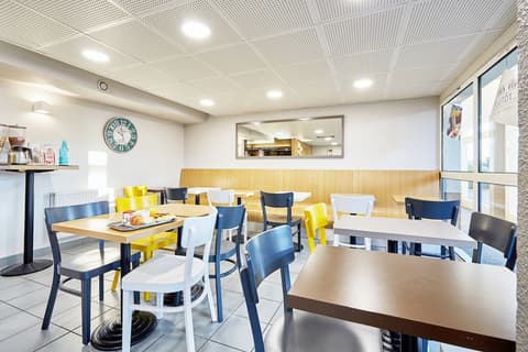 B&B HOTEL CAEN Sud, Breakfast area