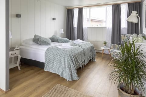 Private and peaceful one room apartments, Room