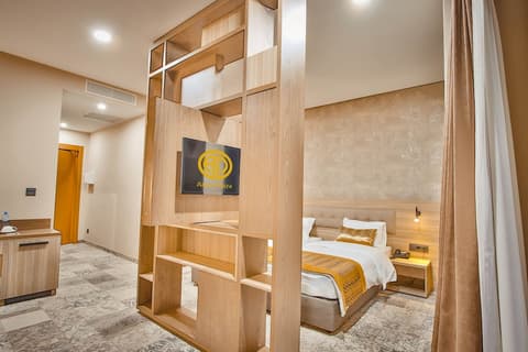 Ameri Plaza Tbilisi, Room