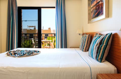 Vitors Village, Room