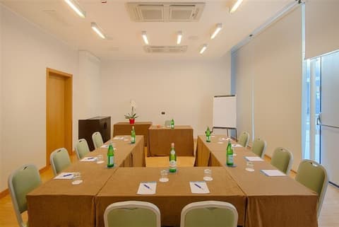 NH Savona Darsena, Meeting facility