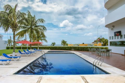 Holiday Inn Campeche by IHG, Pool