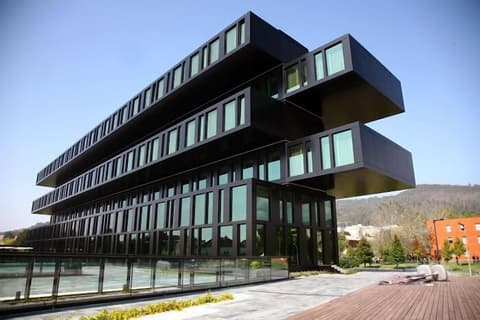 Axis Viana Business & SPA Hotel, Front of property