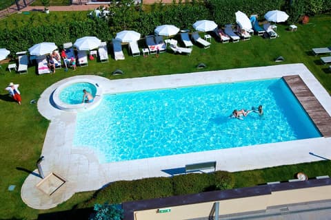 Enjoy Garda Hotel, Outdoor pool
