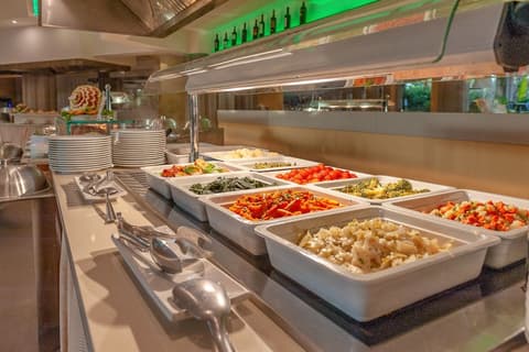 Acacia Resort, Restaurant