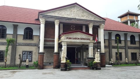 Puri Saron Senggigi Hotel, Parking