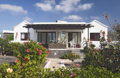 Bungalows Playa Limones, Terrace/patio