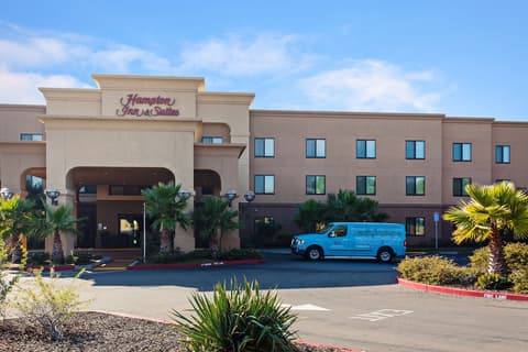Hampton Inn & Suites Oakland Airport-Alameda, Exterior