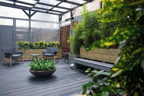 The Wesley Euston, Garden