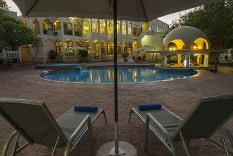 Victoria Falls Rainbow Hotel, Pool