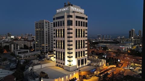 Titanic Business Kartal, Front of property - evening/night