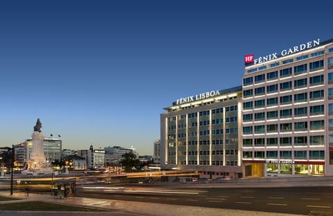 HF Fénix Garden, Exterior