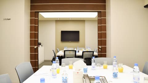 Ramada by Wyndham Downtown Beirut, Meeting facility