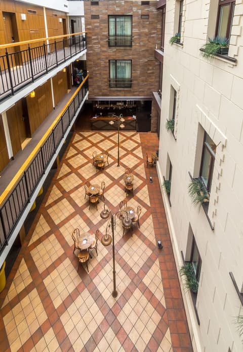 Daugirdas Hotel, Balcony