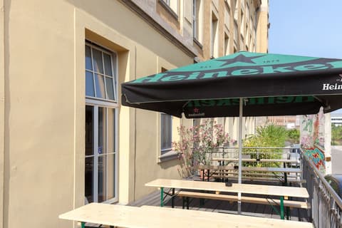 a&o Leipzig Hauptbahnhof, Terrace/patio