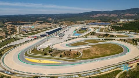 Hotel Avenida Praia, Sport court