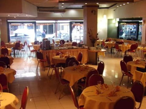 Cordon del Plata, Restaurant