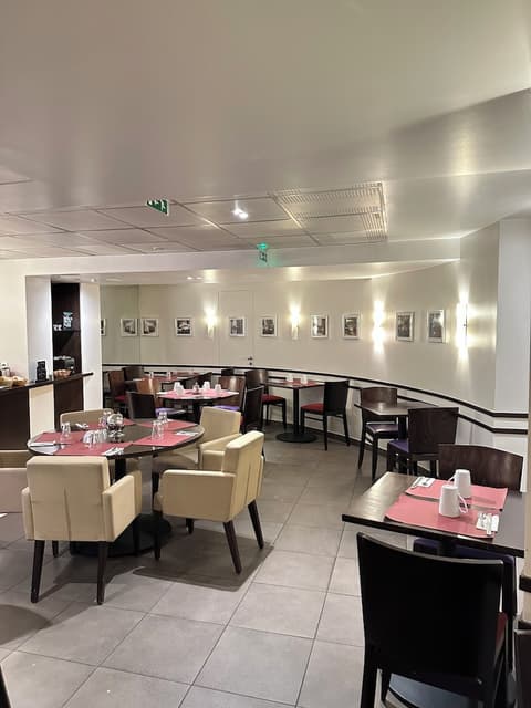 Hôtel Du Centre Annemasse, Breakfast area