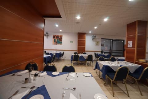Qawra Point Holiday Complex, Restaurant