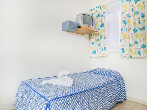 Qawra Point Holiday Complex, Room