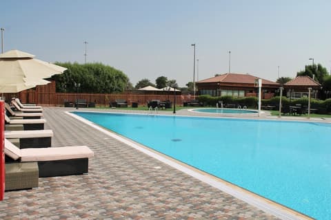 Villaggio Hotel Abu Dhabi, Pool