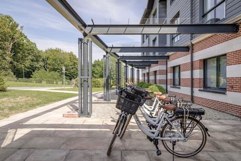 Hôtel du Golf, Bicycling