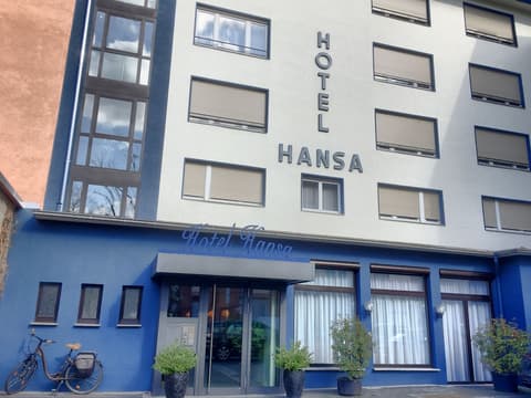 Hotel Hansa, Front of property