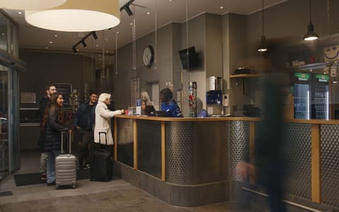 a&o Wien Stadthalle, Reception